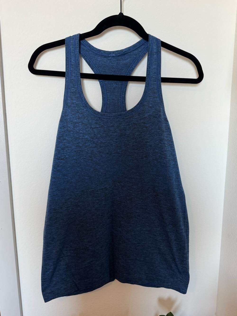 Lululemon Swiftly Tech Racerback Tank *orginal material*  (hip length)